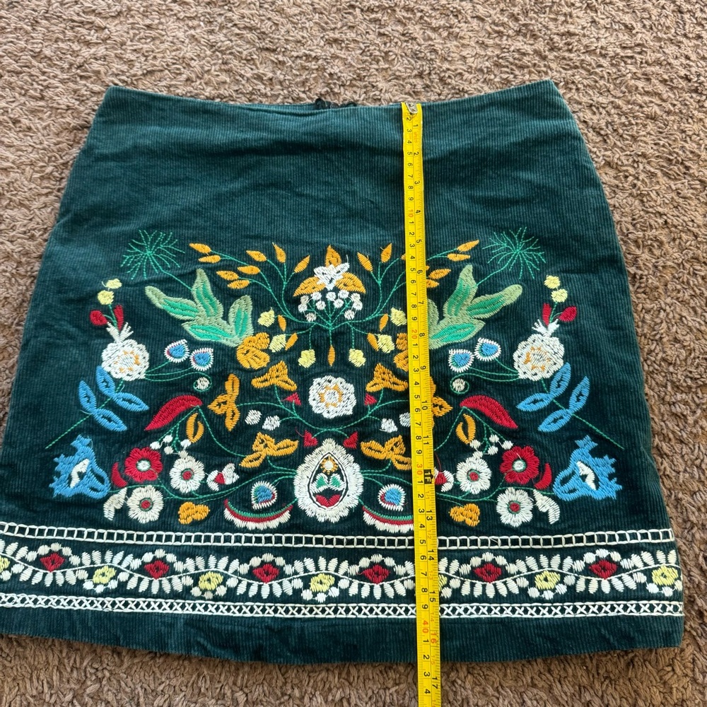 Simplee Dark Green Corduroy Floral Embroidered Mini Skirt Bohemian Artsy XL 30in - Picture 7 of 8